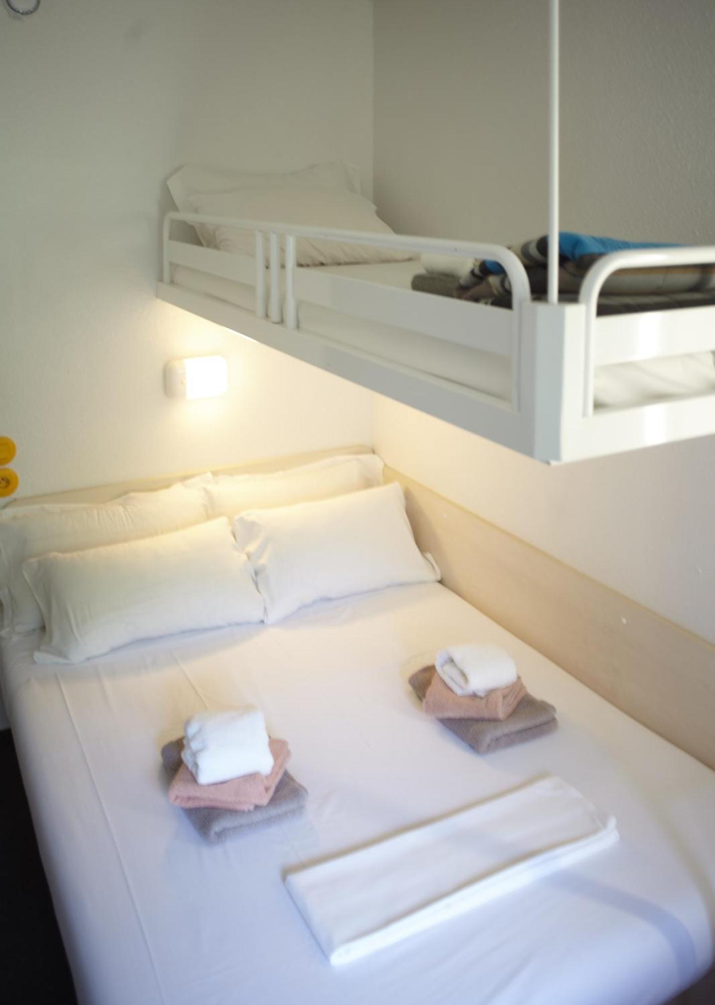 Hotel La Voile Bleue Ла-Ришарде Экстерьер фото